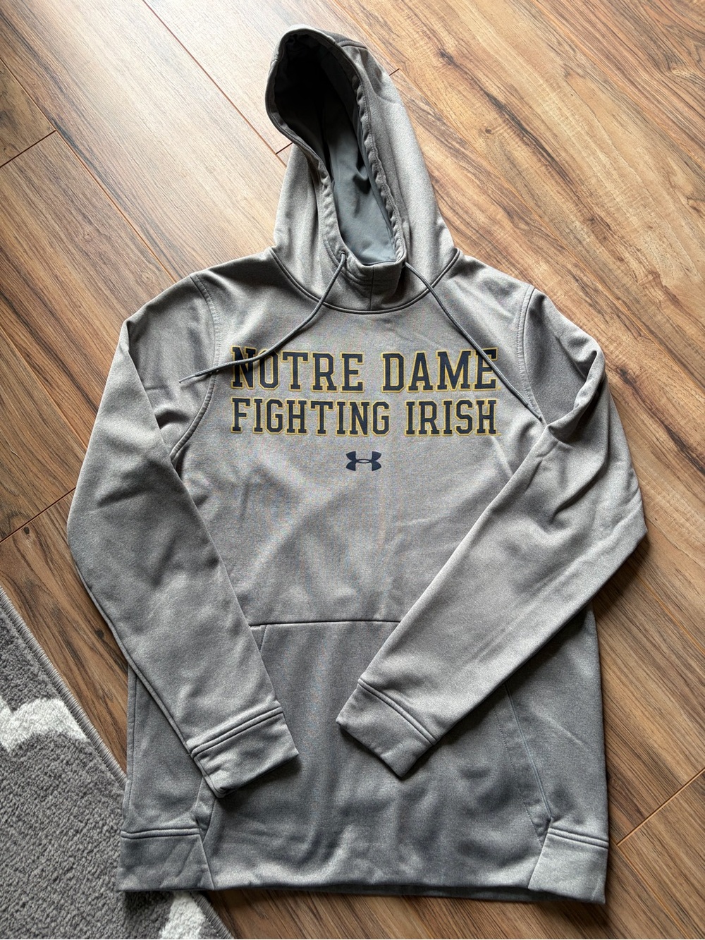 Under Armour Notre Dame Size Small Hooded Sweatshirt